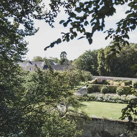 Chateau D'audrieu Hotel 5*