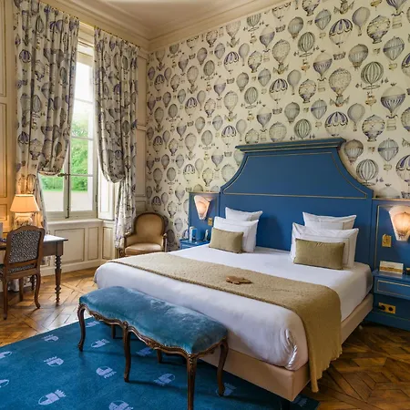 Отель Chateau D'audrieu 5*
