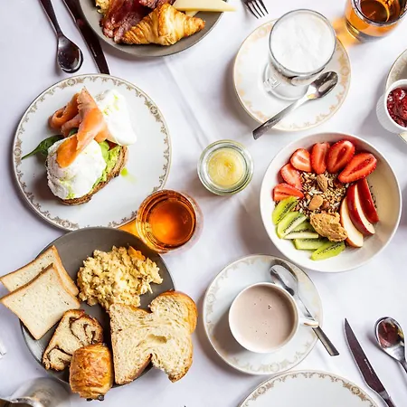 Hotel Chateau D'audrieu 5*