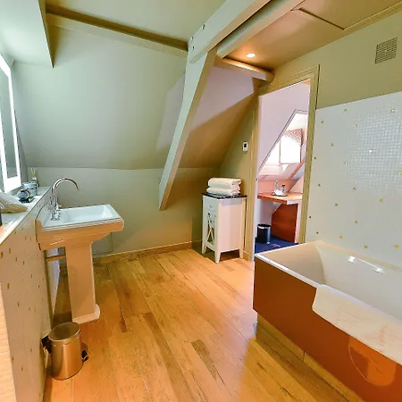 Hotel Chateau D'audrieu - Relais & Chateaux Audrieu