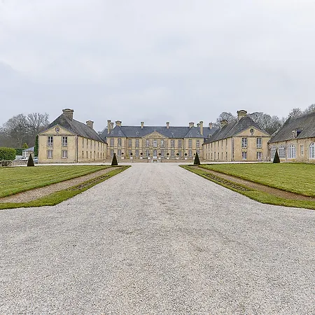 Отель Chateau D'audrieu 5*