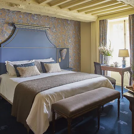 Chateau D'audrieu Hotel 5*