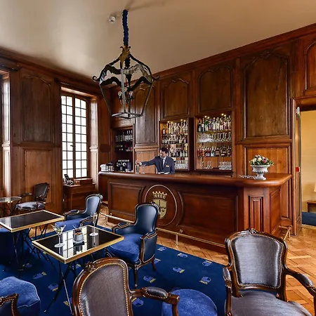 Chateau D'audrieu Hotel 5*
